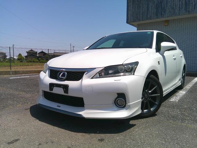 Lexus CT 2011 — фото автомобиля 1