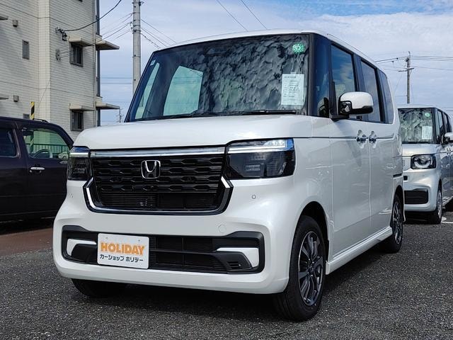 Honda N-BOX CUSTOM 2024 — фото автомобиля 1