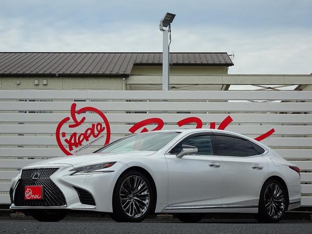 Lexus LS 2018 — фото автомобиля 1