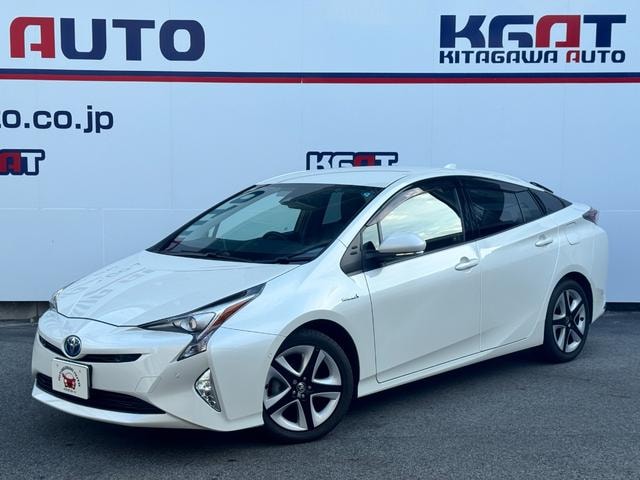 Toyota PRIUS 2016 — фото автомобиля 1