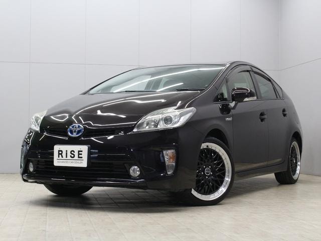 Toyota PRIUS 2015 — фото автомобиля 1