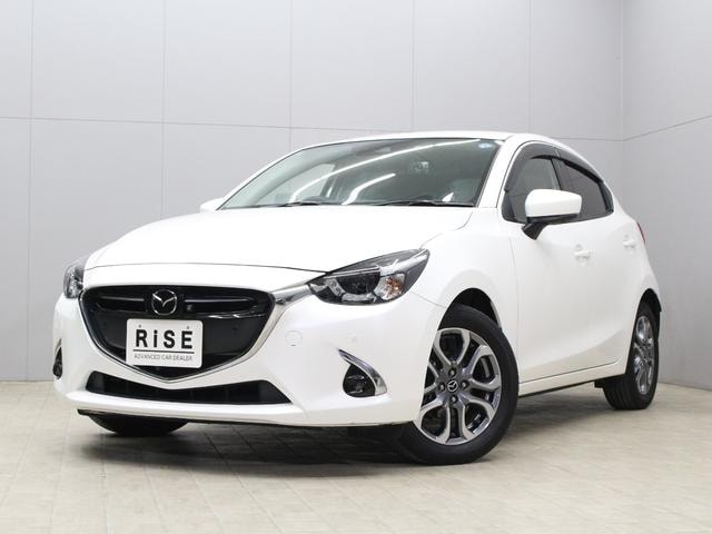 Mazda DEMIO 2018 — фото автомобиля 1