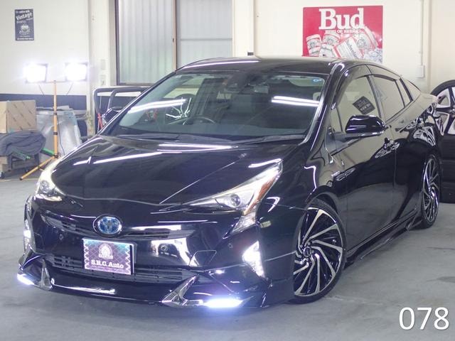 Toyota PRIUS 2016 — фото автомобиля