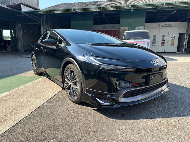Toyota PRIUS 2025 — фото автомобиля 1