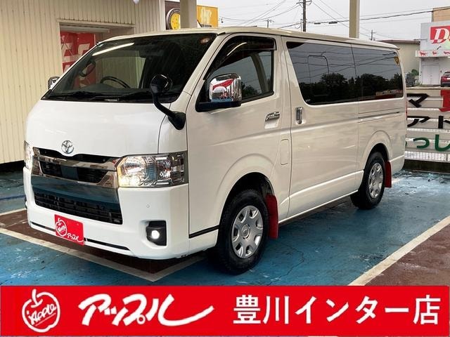 Toyota HIACE VAN 2023 — фото автомобиля