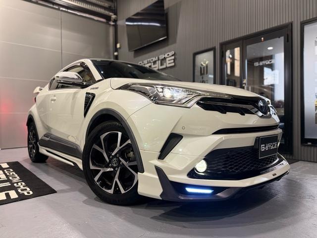 Toyota C-HR 2017 — фото автомобиля 1