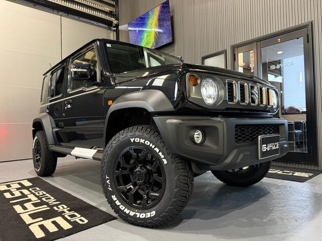 Suzuki JIMNY NOMADE 2026 — фото автомобиля 1