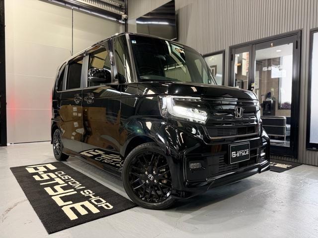 Honda N-BOX CUSTOM 2023 — фото автомобиля 1