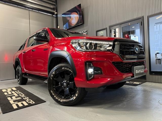 Toyota HILUX 2020 — фото автомобиля