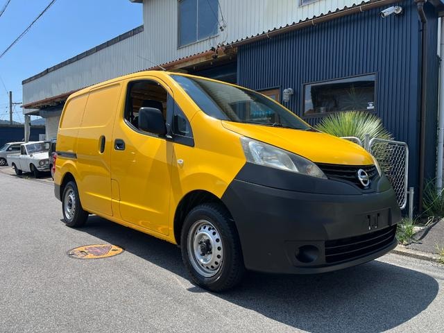 Nissan NV200 VANETTE VAN 2015 — фото автомобиля