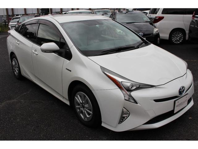 Toyota PRIUS 2016 — фото автомобиля 1