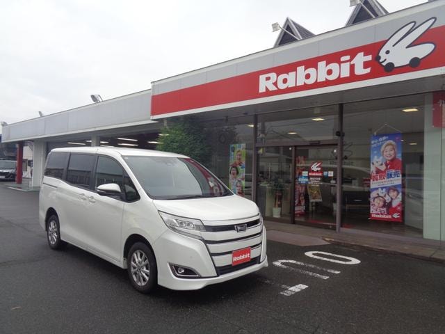 Toyota NOAH 2020 — фото автомобиля 1