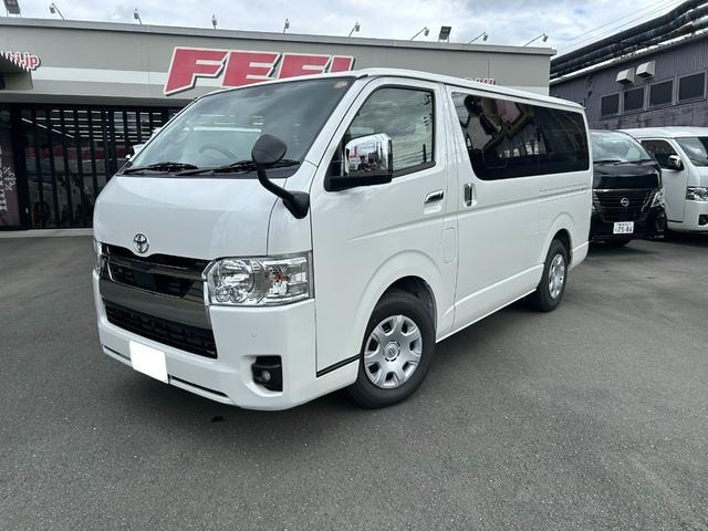Toyota HIACE VAN 2025 — фото автомобиля 1