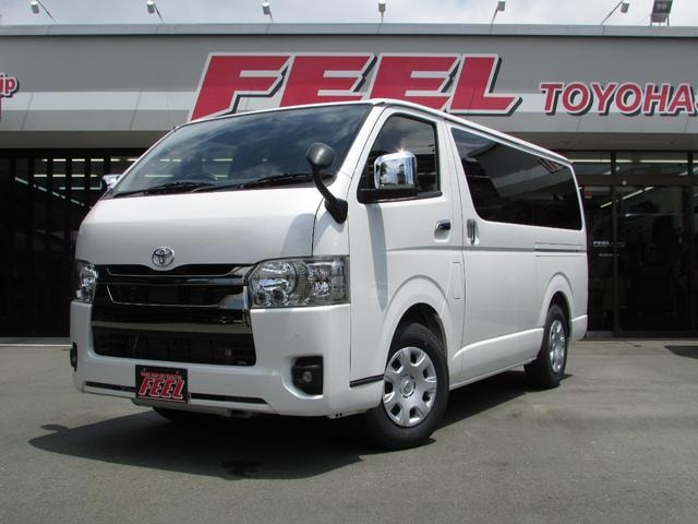 Toyota HIACE VAN 2023 — фото автомобиля 1