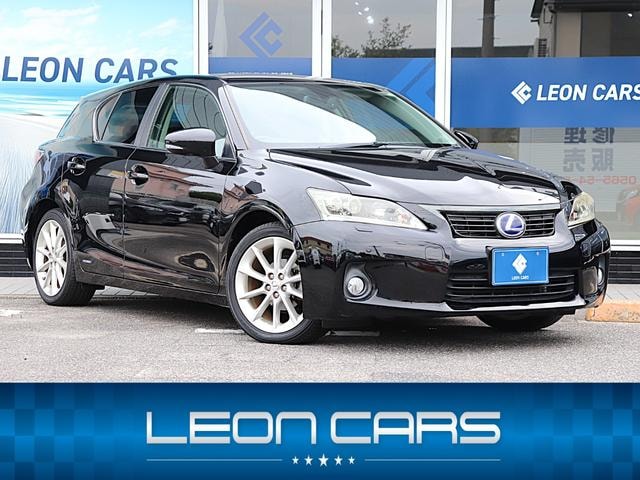 Lexus CT 2011 — фото автомобиля 1