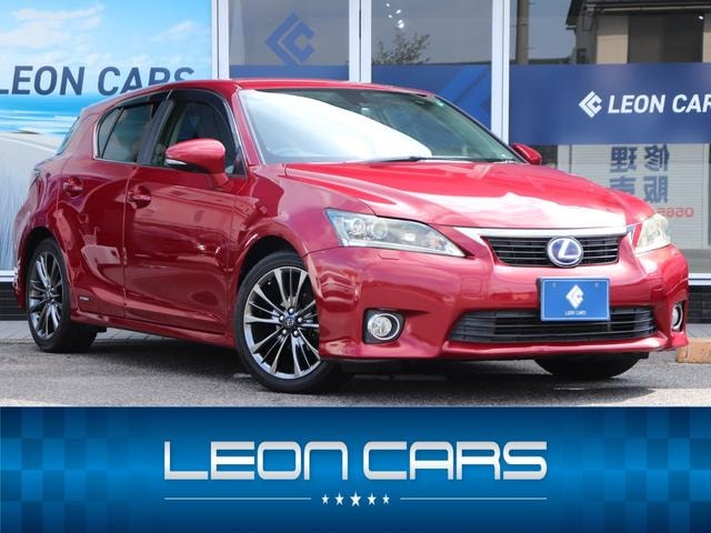 Lexus CT 2011 — фото автомобиля 1