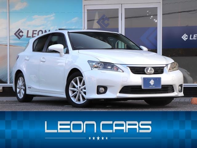 Lexus CT 2011 — фото автомобиля 1