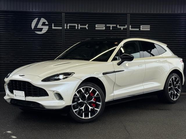 Aston Martin DBX 2021 — фото автомобиля