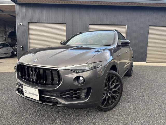 Maserati LEVANTE 2020 — фото автомобиля