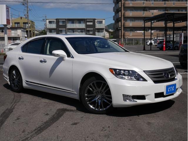 Lexus LS 2010 — фото автомобиля 1