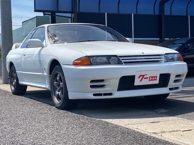 Nissan SKYLINE 1993 — фото автомобиля 1