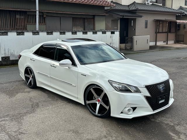 Toyota CROWN HYBRID 2014 — фото автомобиля