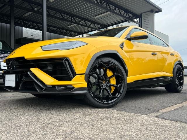 Lamborghini URUS 2024 — фото автомобиля