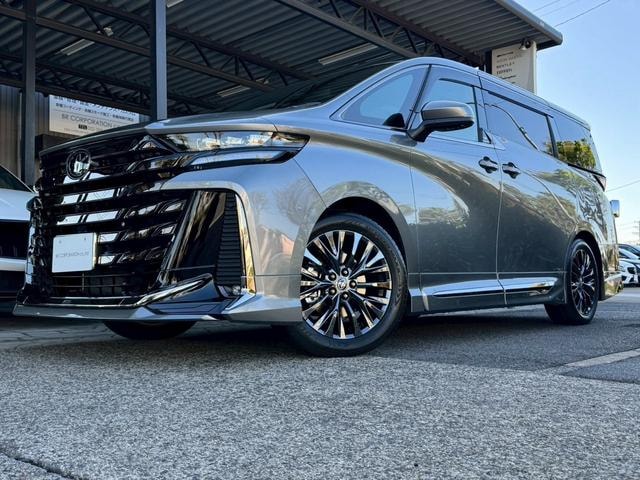 Toyota VELLFIRE HYBRID 2026 — фото автомобиля