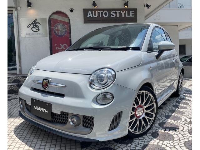 Abarth 595C 2013 — фото автомобиля 1