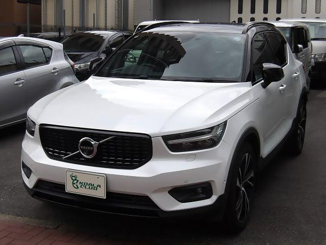 Volvo XC40 2018 — фото автомобиля 1