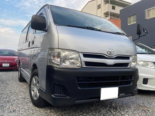 Toyota HIACE VAN 2012 — фото автомобиля 1
