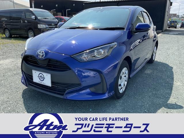 Toyota YARIS 2023 — фото автомобиля
