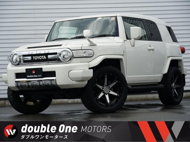 Toyota FJ CRUISER 2017 — фото автомобиля