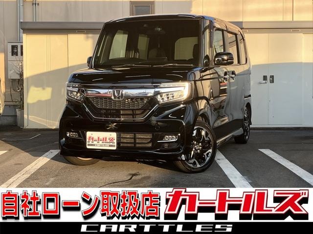 Honda N-BOX CUSTOM 2017 — фото автомобиля 1