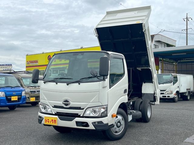 Hino DUTRO 2025 — фото автомобиля 1