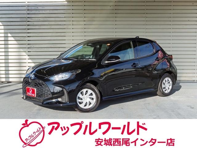 Toyota YARIS 2025 — фото автомобиля 1