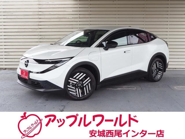 Nissan LEAF 2026 — фото автомобиля 1