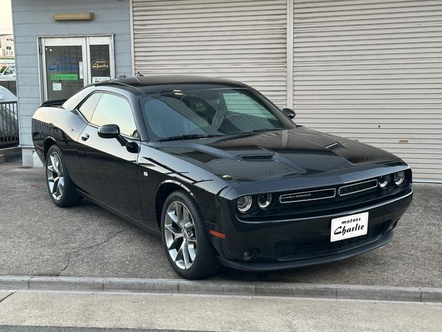 Dodge CHARENGER  — фото автомобиля