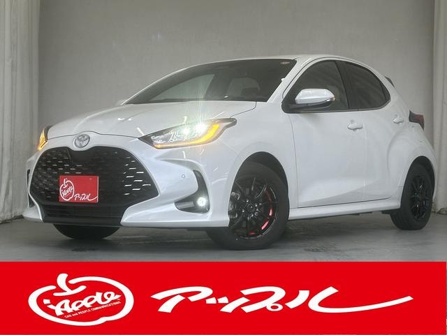 Toyota YARIS 2025 — фото автомобиля