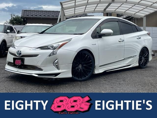 Toyota PRIUS 2016 — фото автомобиля