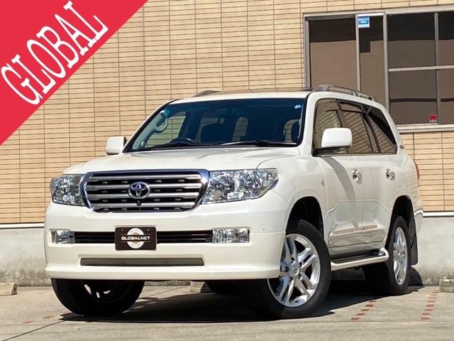 Toyota LAND CRUISER 2011 — фото автомобиля