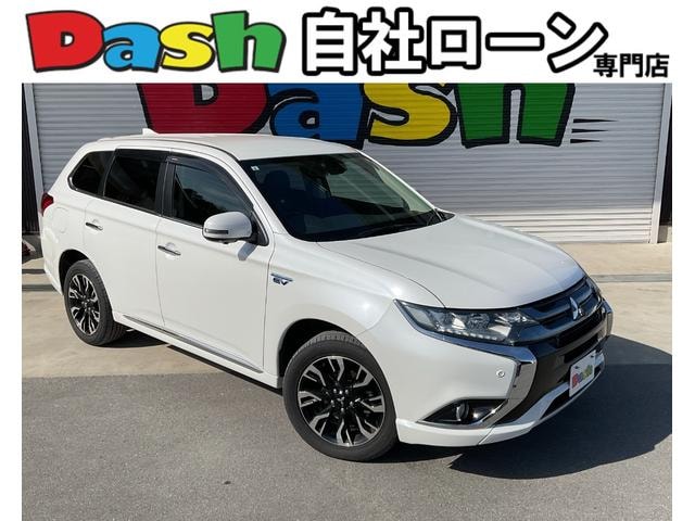 Mitsubishi OUTLANDER PHEV 2015 — фото автомобиля 1
