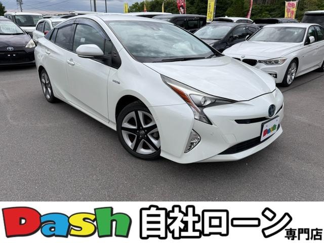 Toyota PRIUS 2016 — фото автомобиля 1