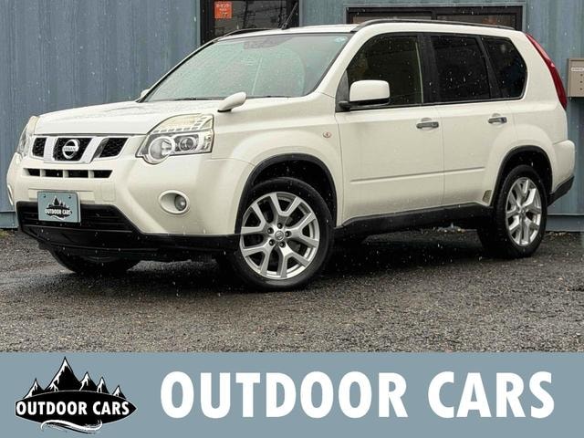 Nissan X-TRAIL 2012 — фото автомобиля