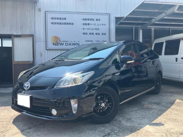 Toyota PRIUS 2015 — фото автомобиля
