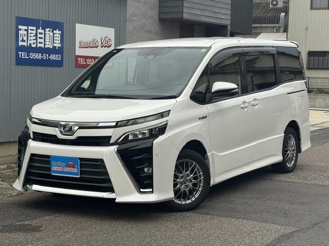 Toyota VOXY 2017 — фото автомобиля 1