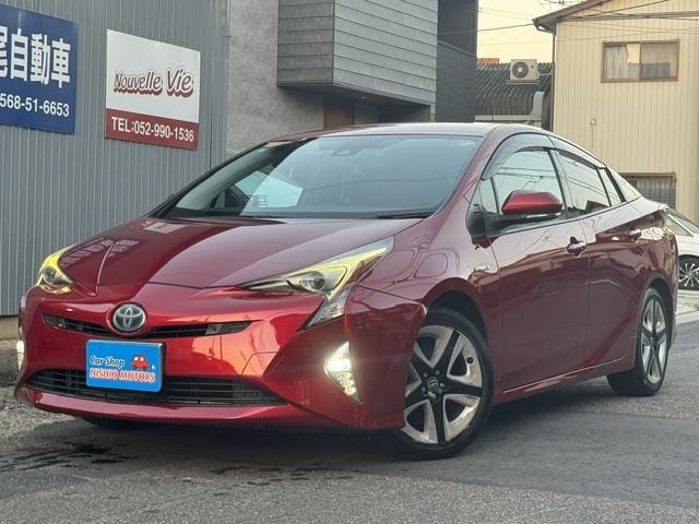 Toyota PRIUS 2015 — фото автомобиля