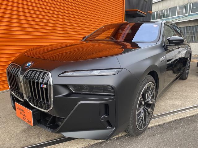 Bmw i7 2024 — фото автомобиля