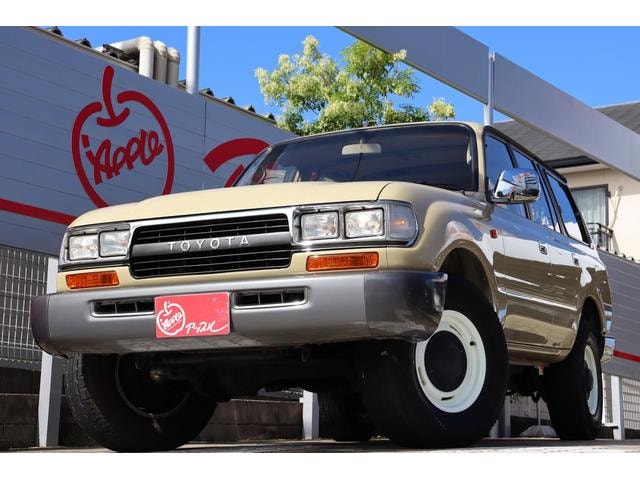 Toyota LAND CRUISER 80 1995 — фото автомобиля