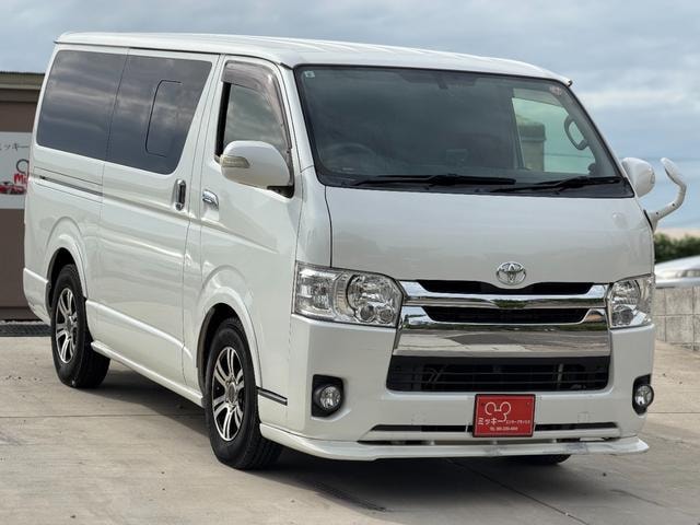 Toyota HIACE VAN 2015 — фото автомобиля